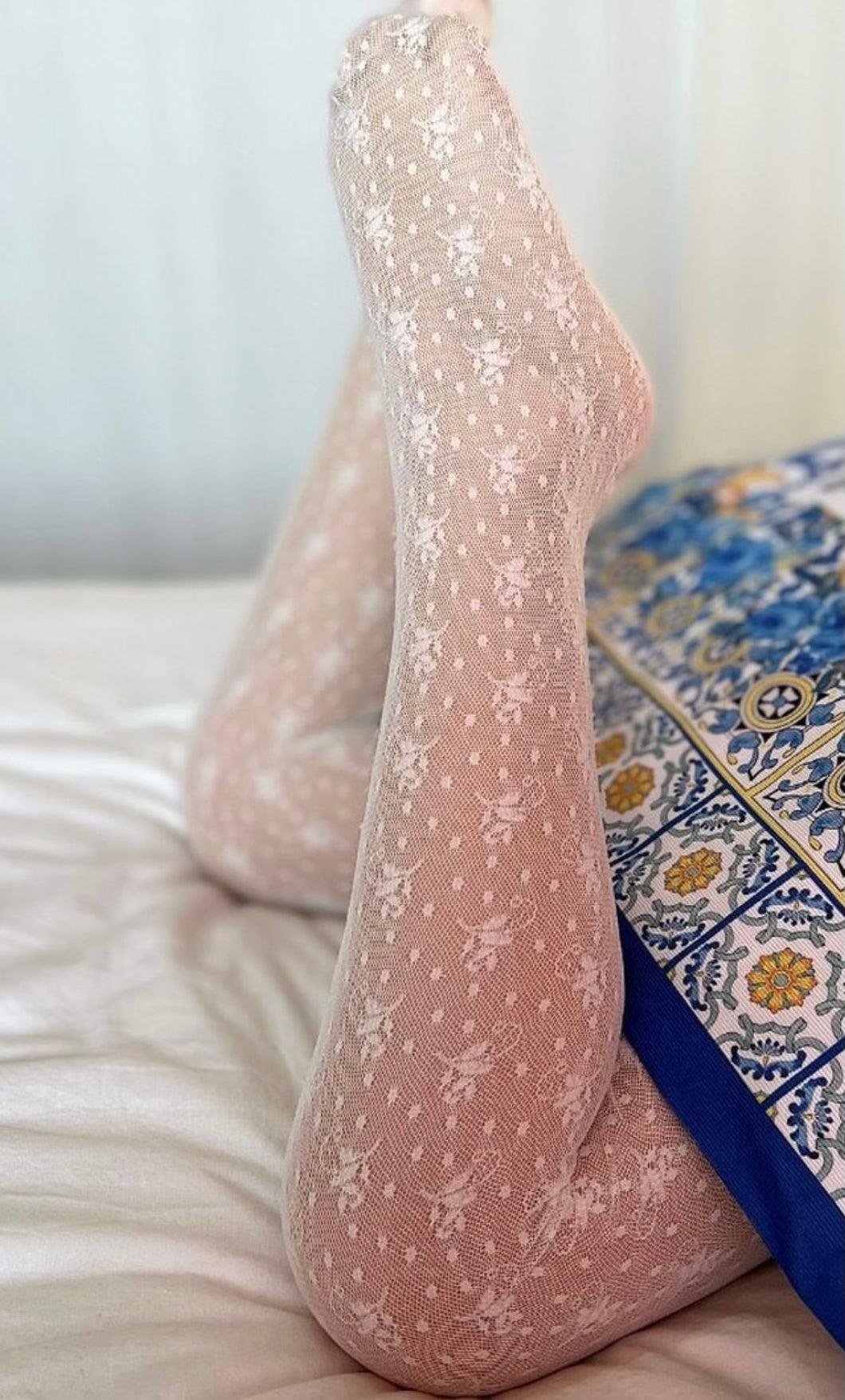 Lace tights (click to see other available colours)